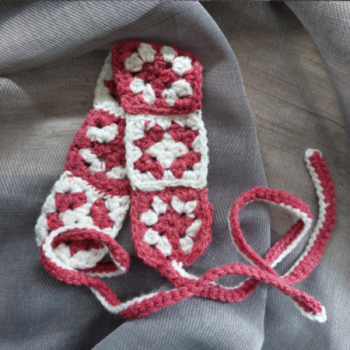 Granny square headband: red - white